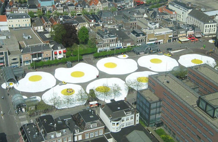 Art Eggcident (Leeuwarden, Holanda). Foto: Henk Hofstra