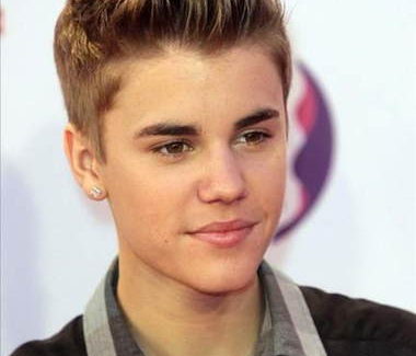 Google califica a Justin Bieber como ‘desecho fecal’